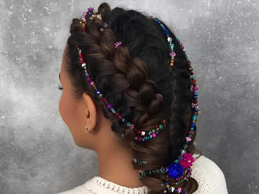 beaded-tree-braid-creative-christmas-tree-braid-hairstyle-ideas