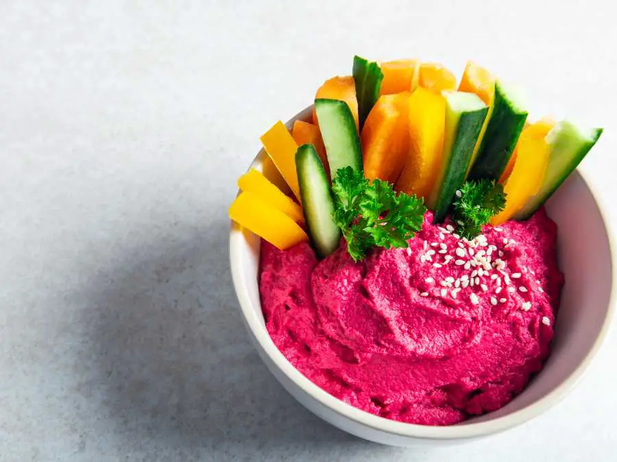 beetroot-hummus-with-veggie-crudite-new-year-party-appetizer-recipes