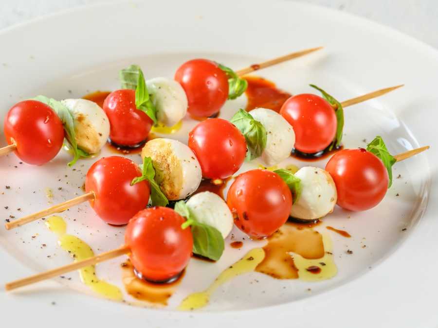 caprese-skewers-with-balsamic-reduction