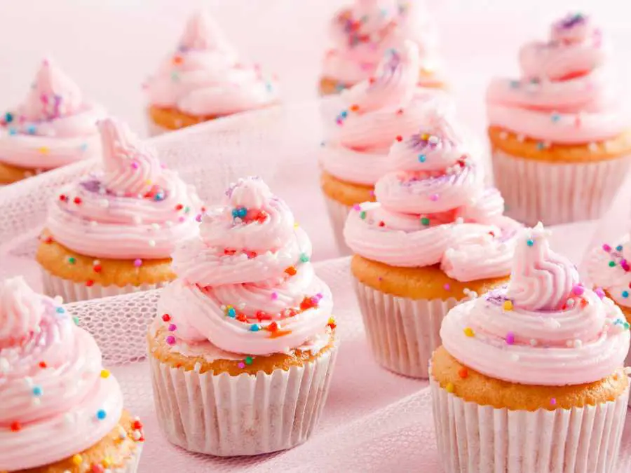 champagne-cupcakes-new-year-eve-recipes