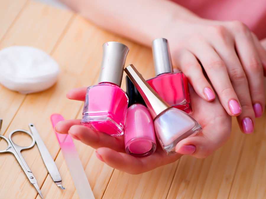 choose-quality-nail-product-charistmas-nail-ideas