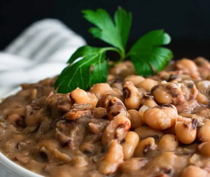 classic-southern-black-eyed-pea-soup-new-year's-day-soup-recipes