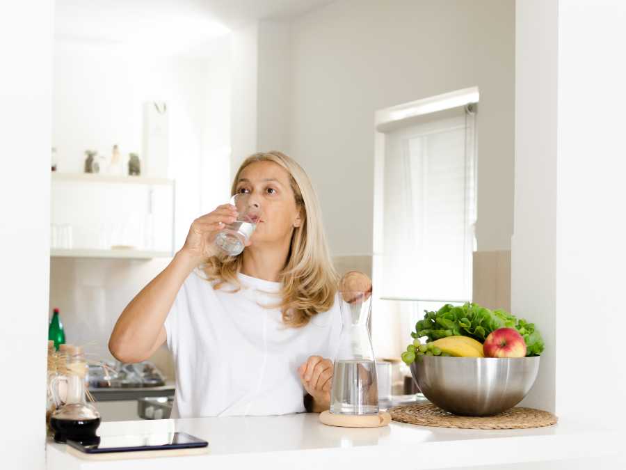 drink-water-before-coffee-each-morning-new-year's-resolutions-for-mom