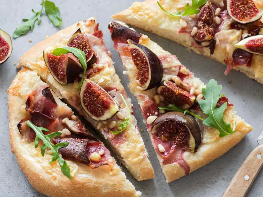 fig-prosciutto-flatbread