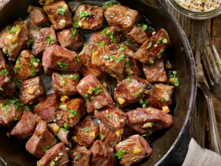 garlic-butter-steak-bites-new-year-eve-recipes