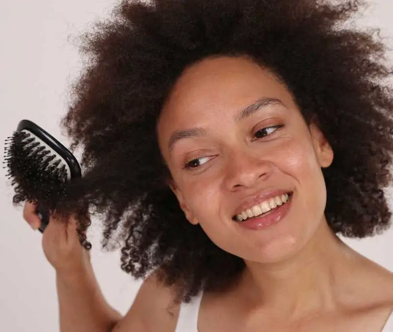 gentle-styling-techniques-postpartum-hair-care-tips