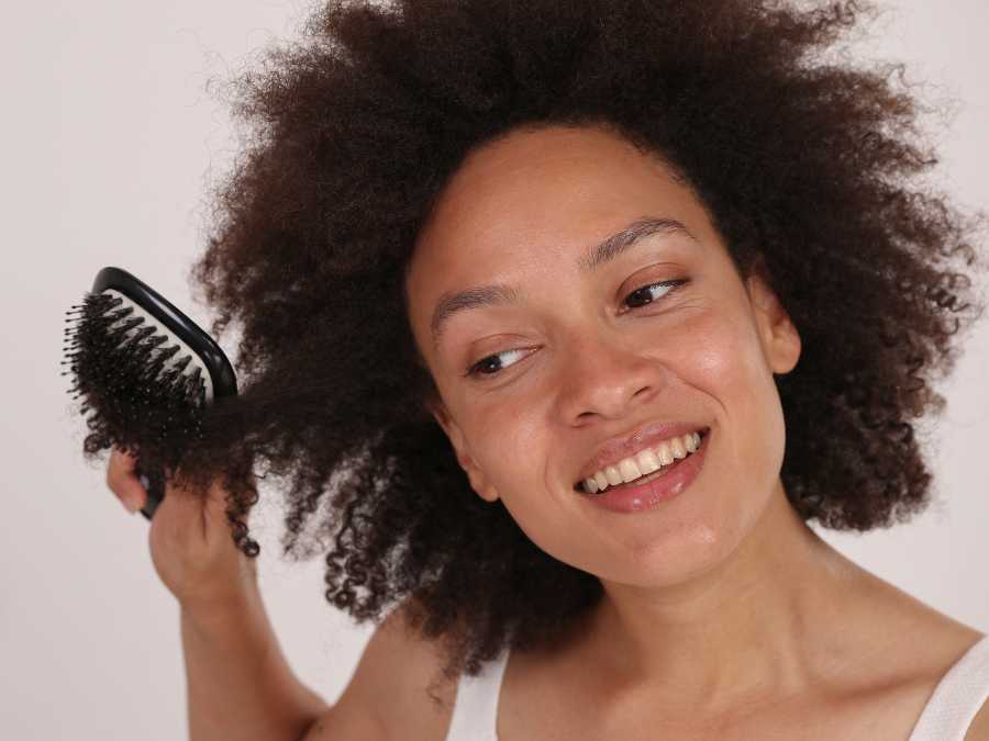 gentle-styling-techniques-postpartum-hair-care-tips