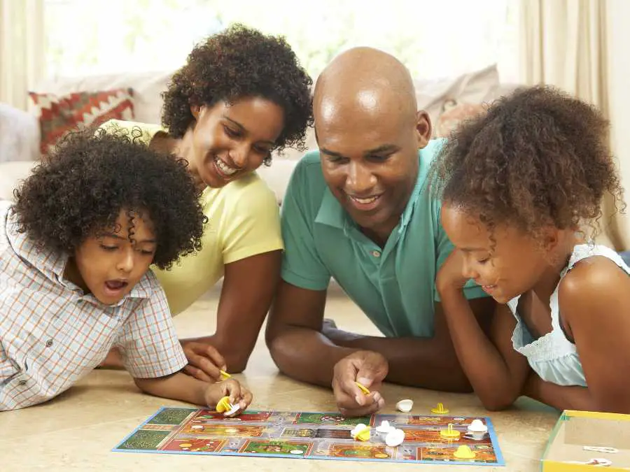 institute-weekly-family-game-night