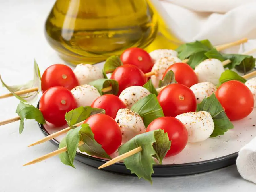 mini-caprese-skewers-new-year-eve-recipes