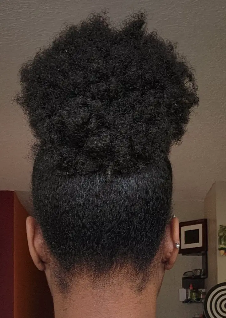 natural-afro-puff-stunning-winter-hairstyle-for-black