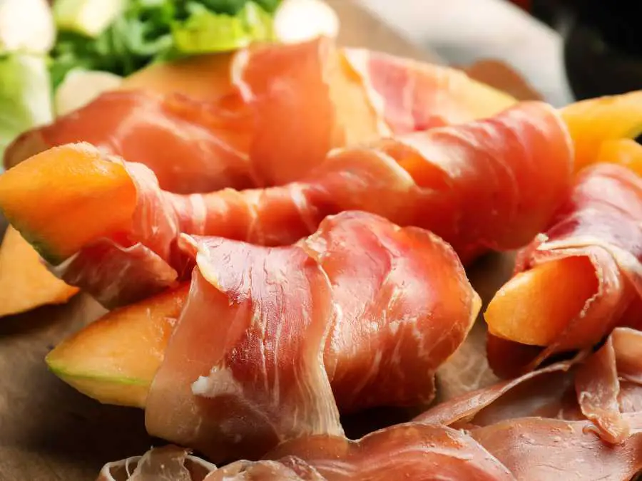 prosciutto-wrapped-melon-with-mint
