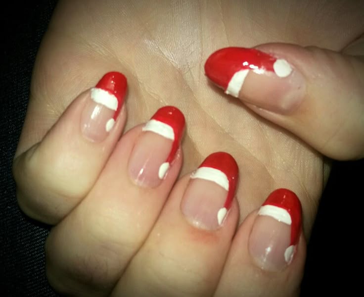 santa-hat-french-tips-christmas-nail-ideas