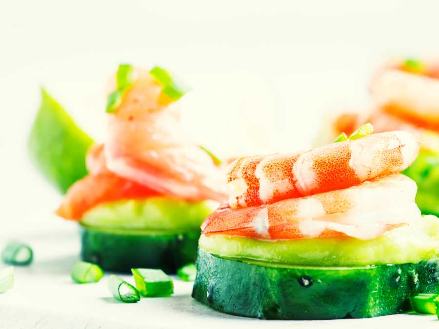 smoked-salmon-avocado-cucumber-new-year-party-appetizer-recipes