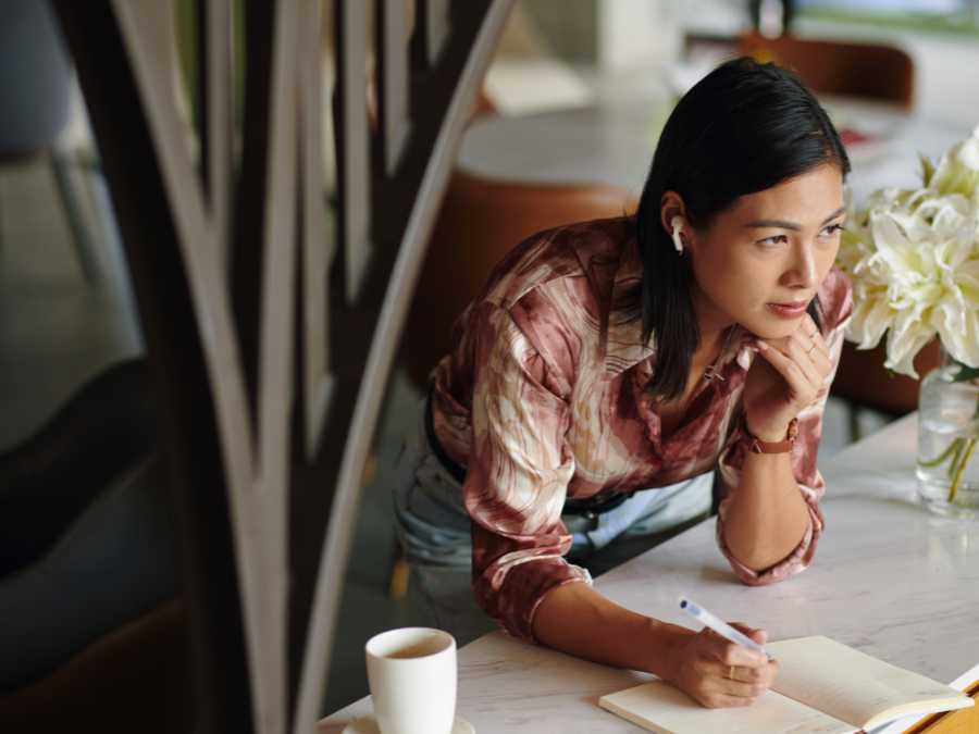 start-a-gratitude-journal-new-year's-resolutions-for-mom