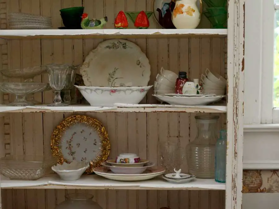 style-open-shelves-or-counter