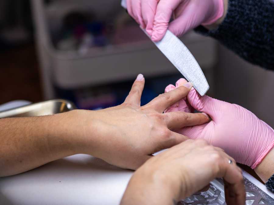 trim-shape-and-buff-christmas-nail-ideas