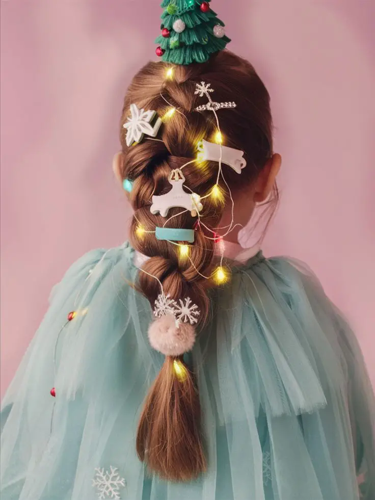 twinkle-light-tree-brais-creative-christmas-tree-braid-hairstle-ideas