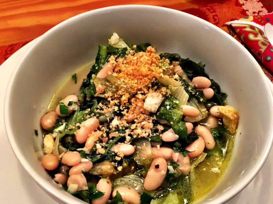vegetarian-black-eyed-pea-soup-with-kale