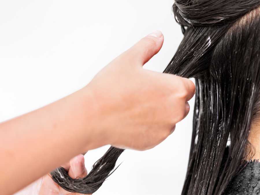 what-to-avoid-postpartum-hair-care-tips