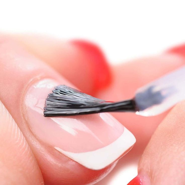apply-nail-hardener-sparingly