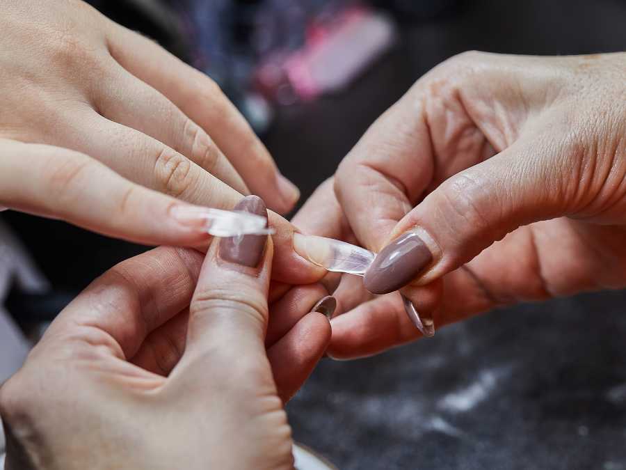 avoid-using-nails-as-tools-stunning-new-year-nail-ideas