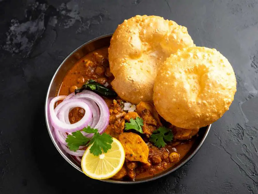 cauliflower-and-chickpea-curry-pot-christmas-dinner-ideas