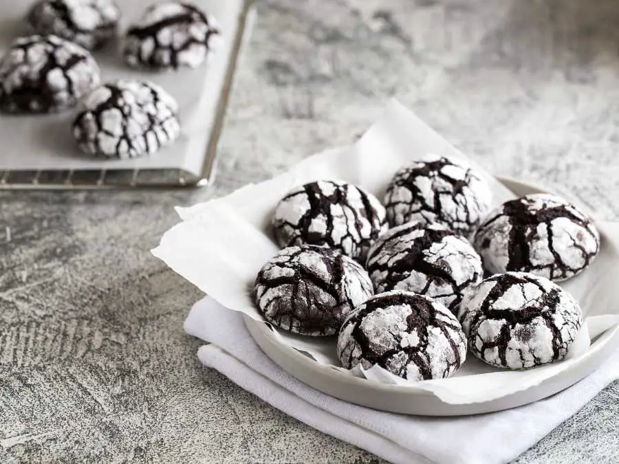 chocolate-crinkle-cookies