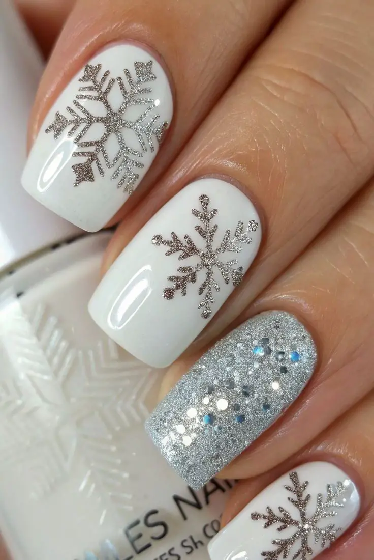 classic-snowflake-nails-lovely-winter-nail-ideas