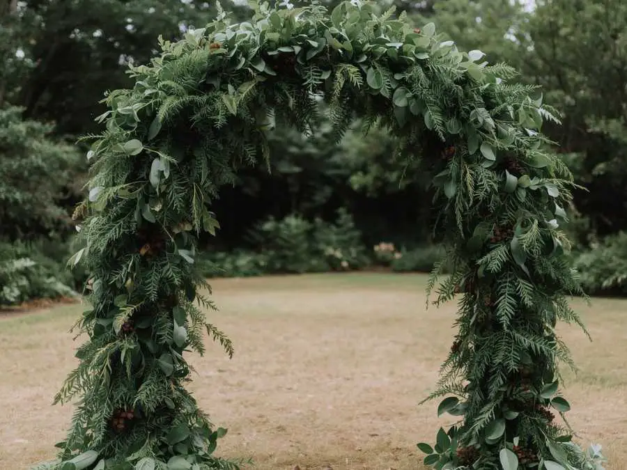 evergreen-ceremony-arch