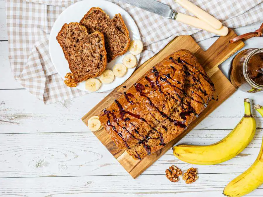 fluffy-warm-banana-bread-delight-comforting-winter-recipes