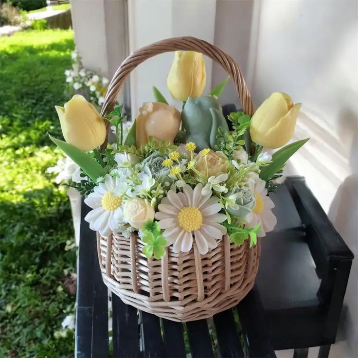 scented-candle-basket-thoughtful-christmas-gift-ideas-for-moms