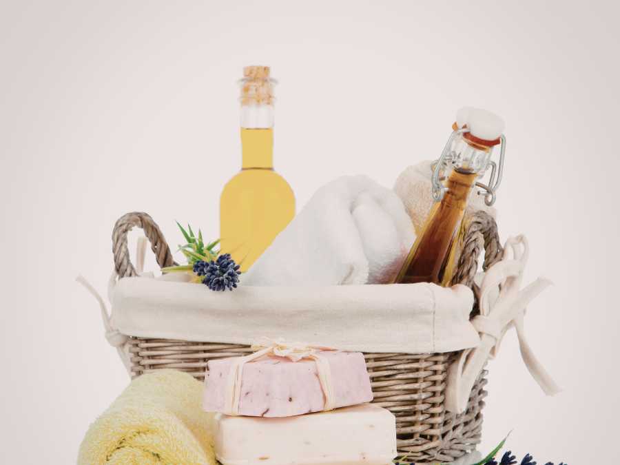 skincare-essentials-basket-thoughtful-christmas-gift-basket-ideas-for-moms