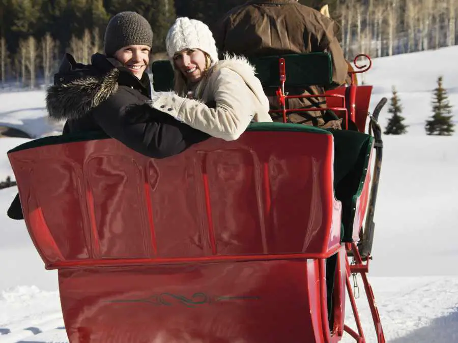 sleigh-or-carriage-ride