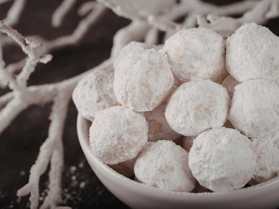 snowball-cookies-christmas-baking-ideas