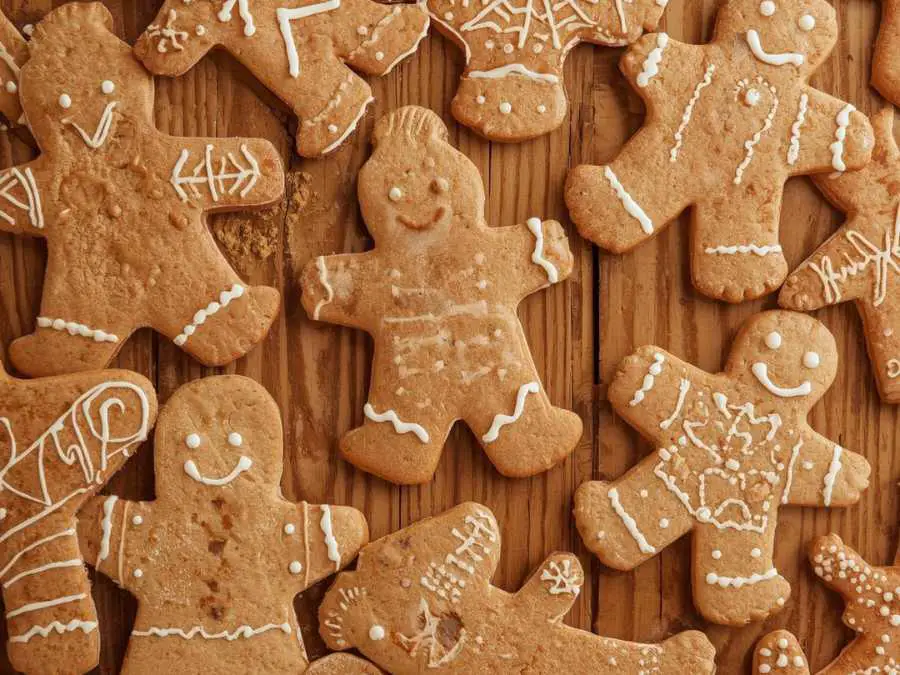 soft-gingerbread-cutouts-christmas-cookie-ideas-with-full-tutorial
