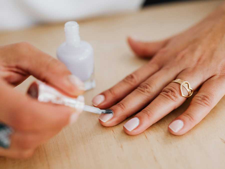 touch-up-small-chips-immediately-new-year-nail-ideas