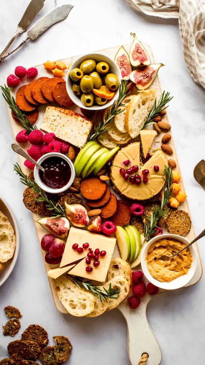 vegan-cheese-board