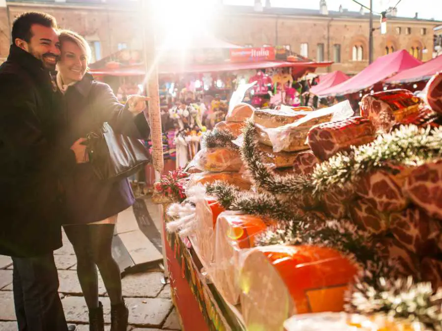 visit-a-christmas-market-winter-engagement-photo-ideas