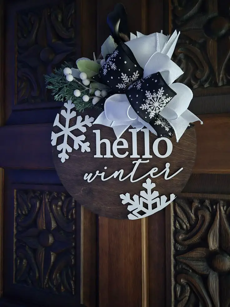 winter-door-hanger-signs-magical-winter-craft-ideas
