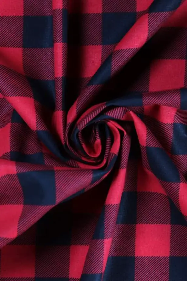 buffalo-check-fabrics-farmhouse-christmas-decor-ideas