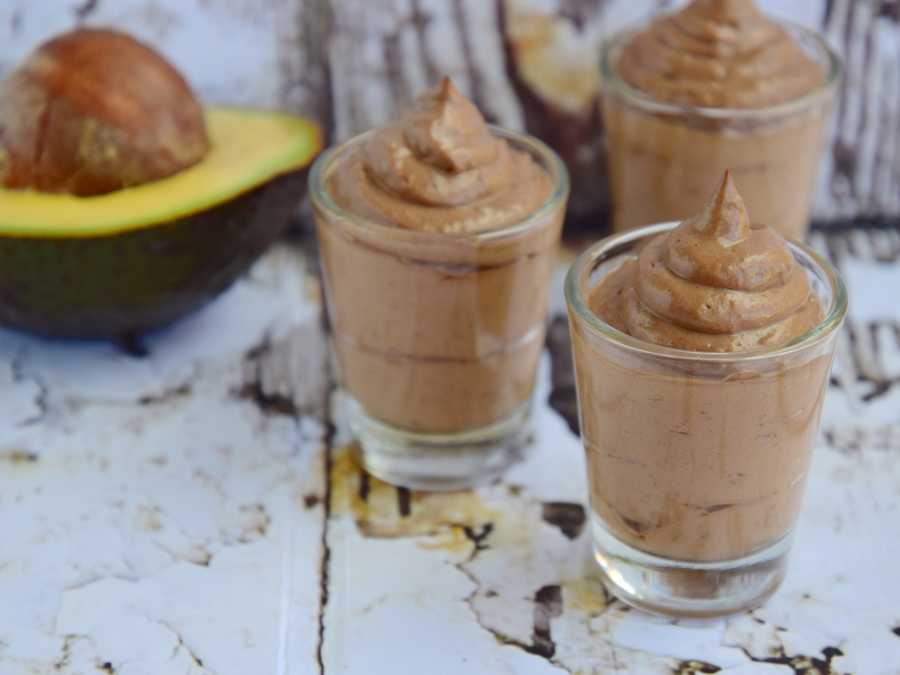 chocolate-avocado-mousse-dairy-free-christmas-treat-ideas