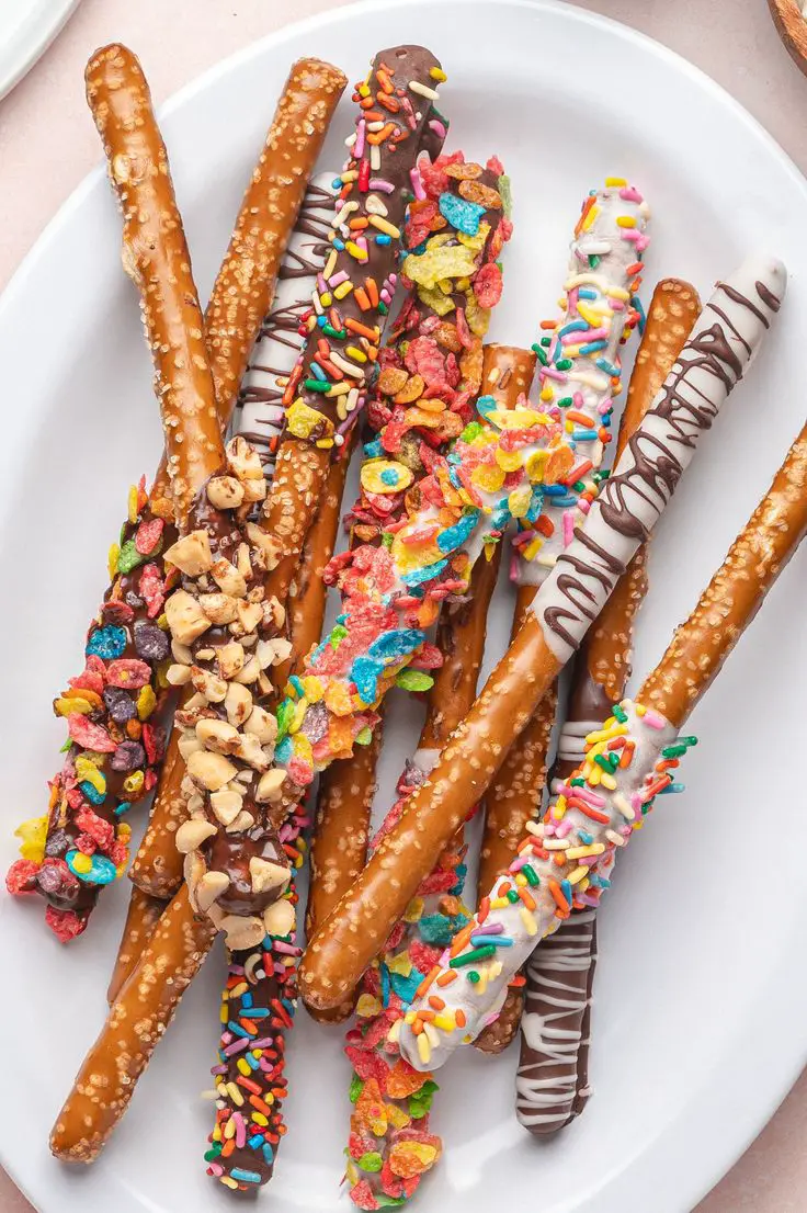 chocollate-dipped-pretzel-rods