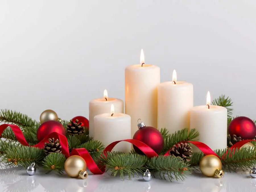 festive-candle-display