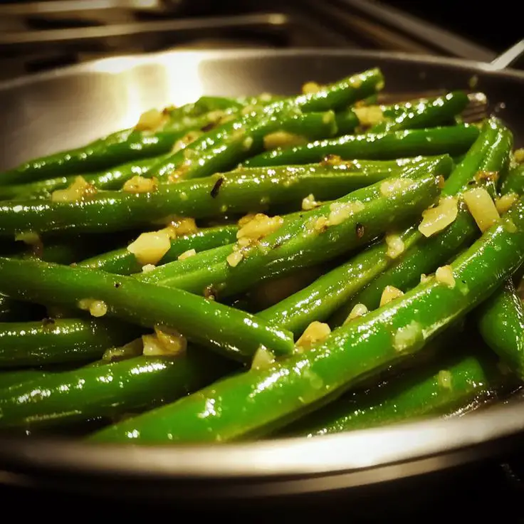 garlic-butter-green-beans-gluten-free-christmas-recipes