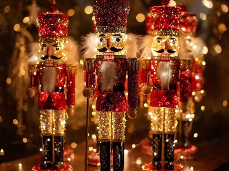 glitterd-nutcrakers