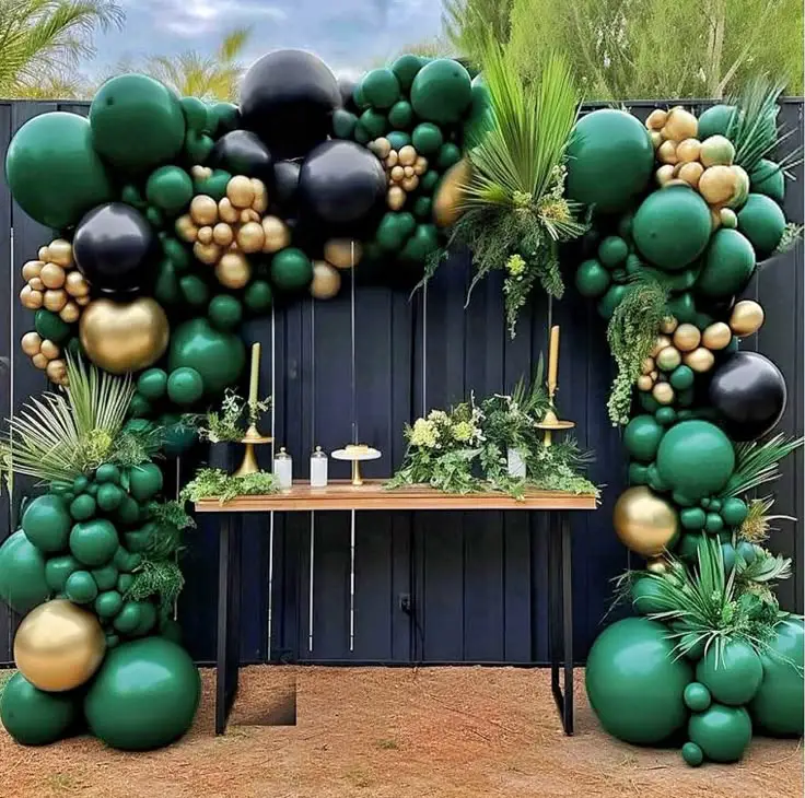 gold-accents-in-green-outdoor-decor
