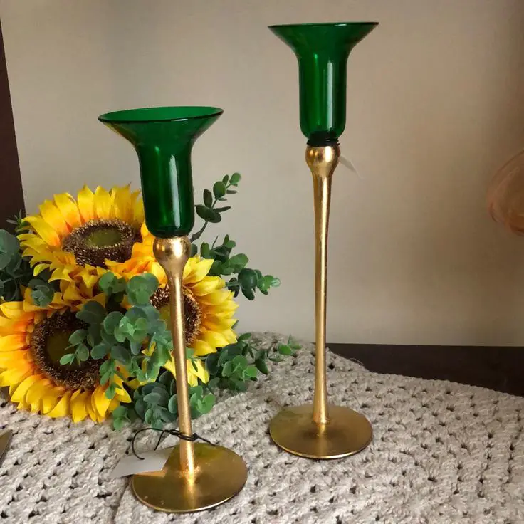 gold-candle-holder