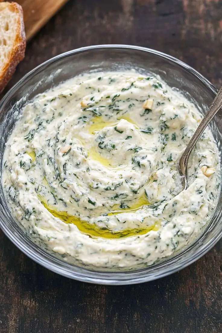 greek-yogurt-spinach-dip