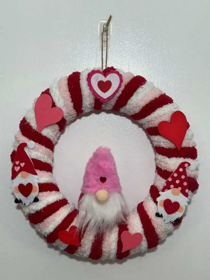 kids-friendly-valentine-wreath