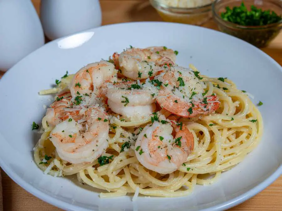 pasta-with-garlic-butter-shrimp